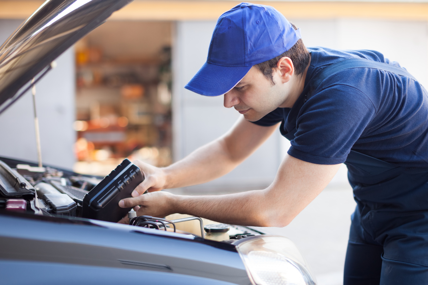 6 Signs an Oil Change is Needed